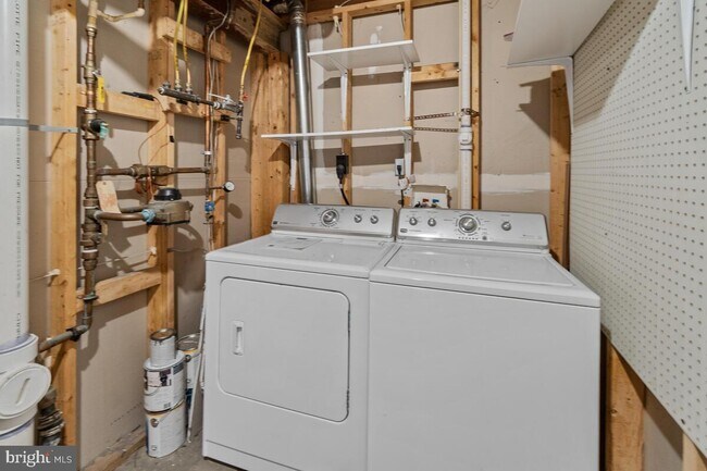 Building Photo - 573 Primus Ct