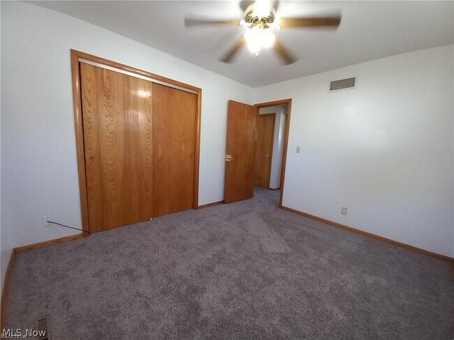 Building Photo - 567 Stetler Ave