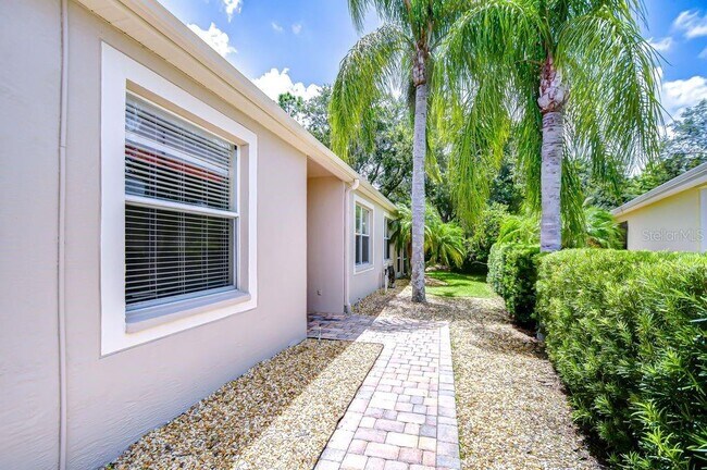 Building Photo - 8005 Shaddock Pl