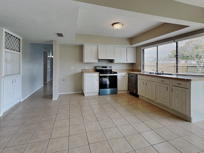 Building Photo - 3926 Broken Elm Dr