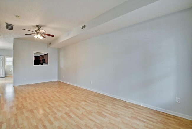 Building Photo - 1407 E New York St