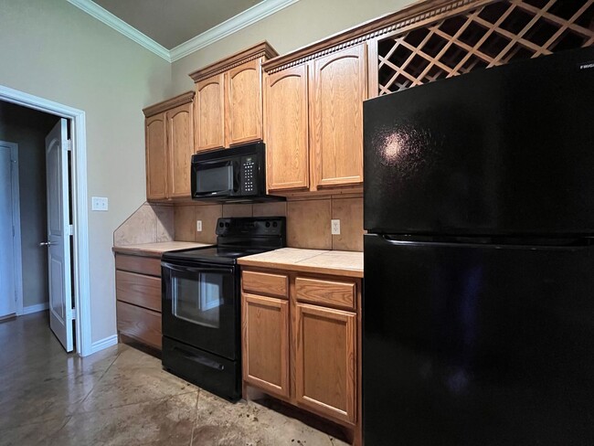 Building Photo - 3037 Breton St