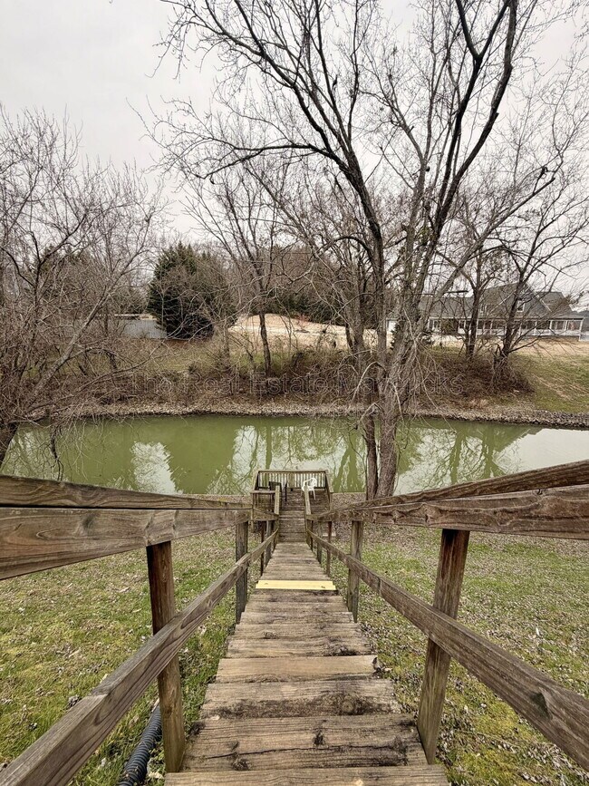 Building Photo - 3190 Waterfront Dr