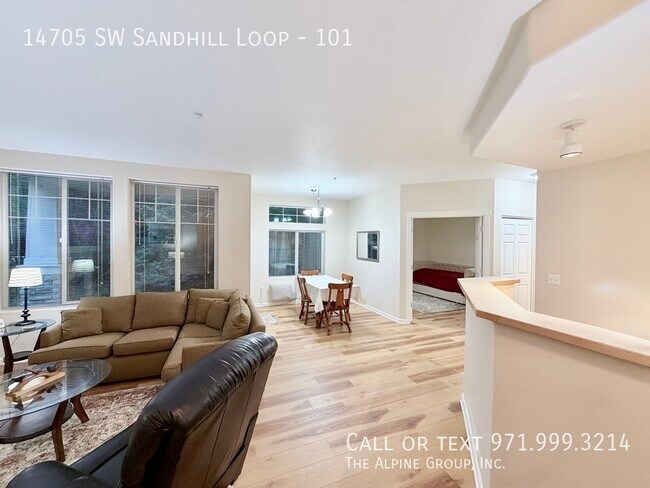 Building Photo - 14705 SW Sandhill Loop
