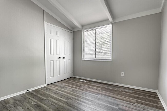 Building Photo - 2322 Silver Maple Ct