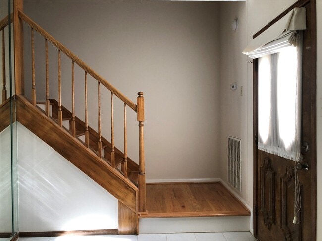 Building Photo - 2434 Hodges Bend Cir