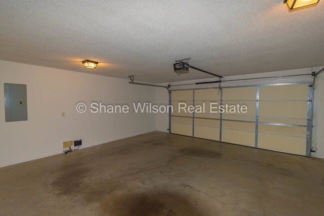 Building Photo - 216 Periwinkle Way