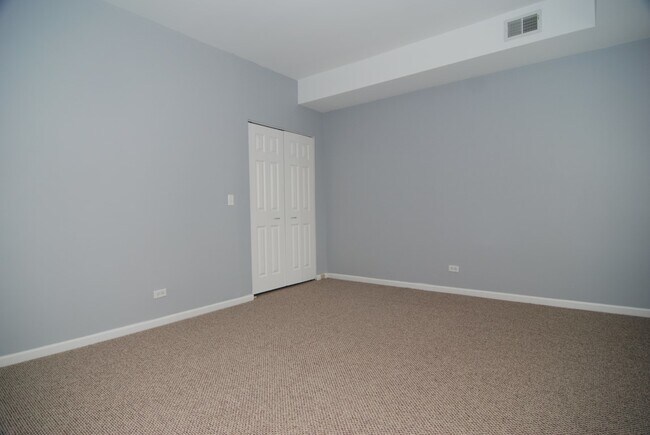 Building Photo - 7732 N Paulina St