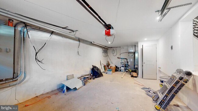 Building Photo - 651 N 16th St
