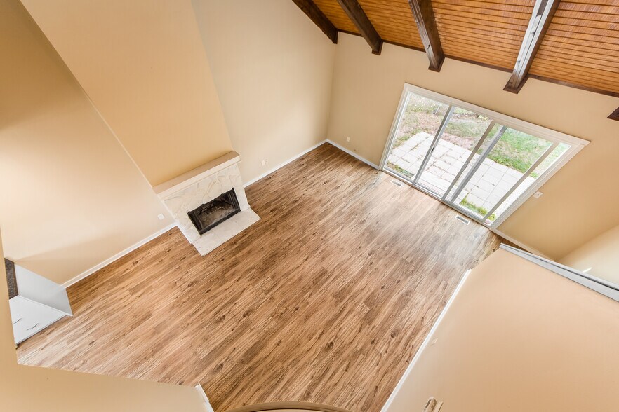 Building Photo - 3003 Cranston Dr