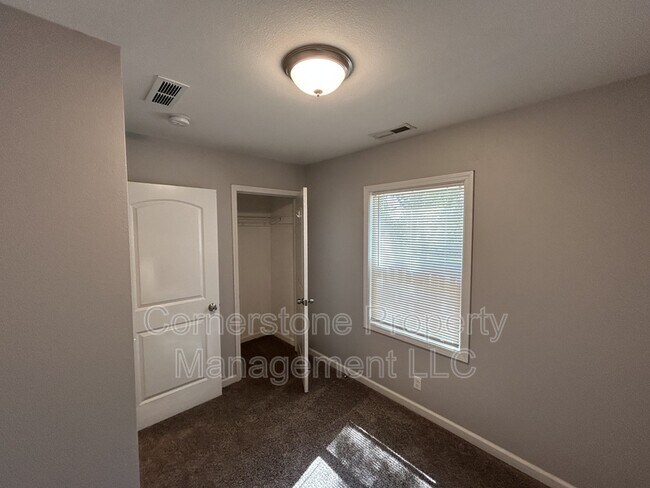 Building Photo - 8345 Center Dr