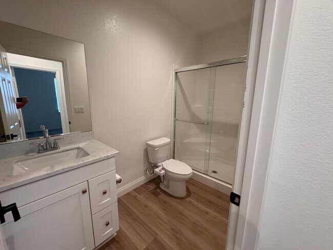 Building Photo - Beautiful 5 Bedroom 3 Bathroom Home Built in 2021