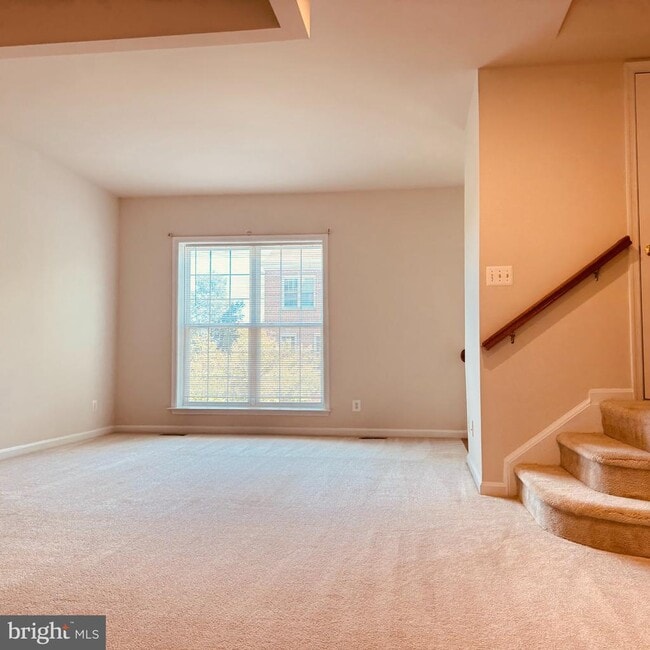 Building Photo - 8936 Singleleaf Cir