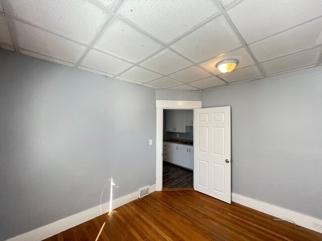 Building Photo - 29 Pennacook St