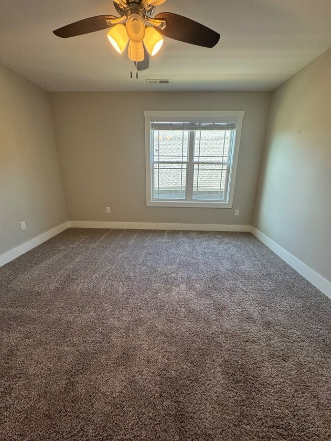 Building Photo - 64 Leyland Cir
