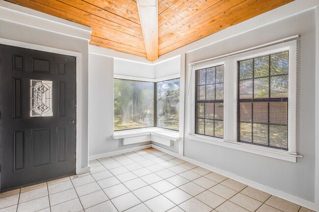 Building Photo - 473 Jim Money Rd