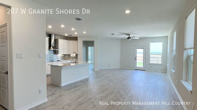 Building Photo - Live By Boerne Lake!