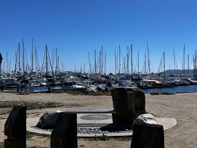 Building Photo - Studio in Point Loma