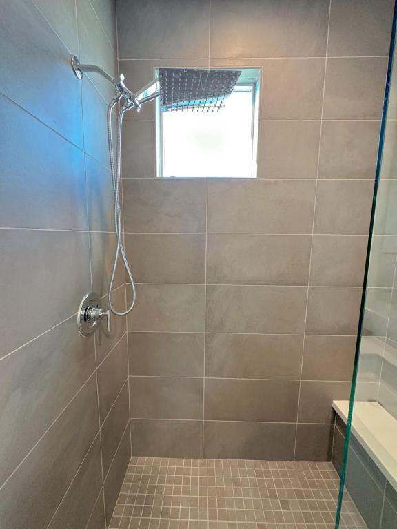 Building Photo - 49 Sanctuary Ln