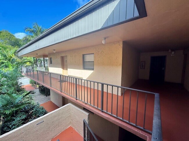 Building Photo - 8901 N New River Canal Rd