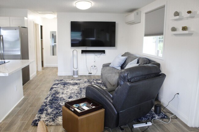 Building Photo - Loha