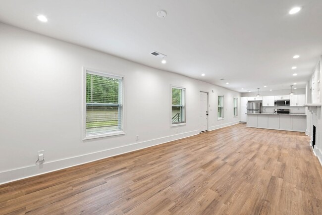 Building Photo - Location, Location - Duplex Unit A - 636 Francis PL NW/ 2 bedroom, 2 bath - off street parking $1...