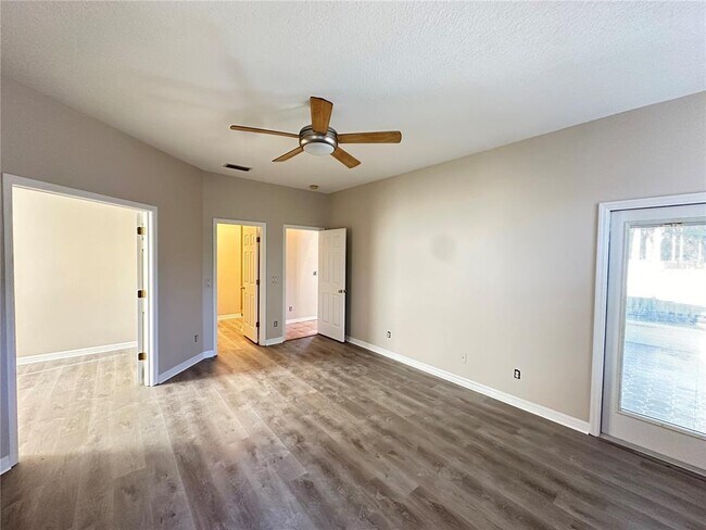 Building Photo - 8037 Moccasin Trail Dr
