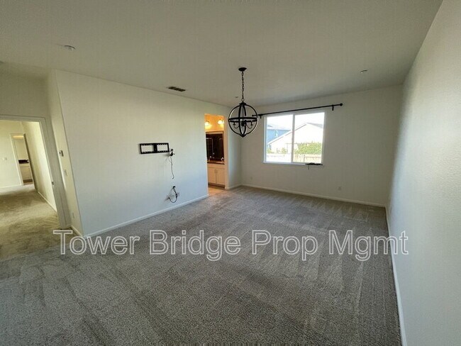 Building Photo - 5508 Copper Sunset Way