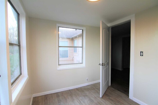 Building Photo - 71 Miller Rd