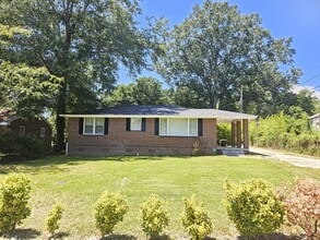 Building Photo - 104 Hutto Ct