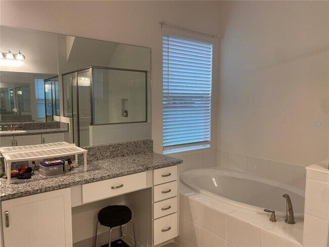 Building Photo - 32583 Tree of Life Ave