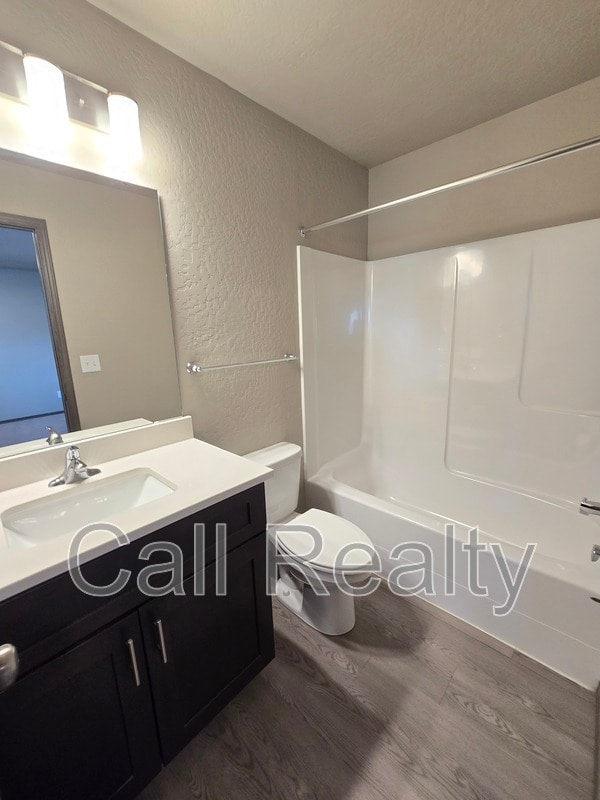 Building Photo - 9618 E Nixon Ln