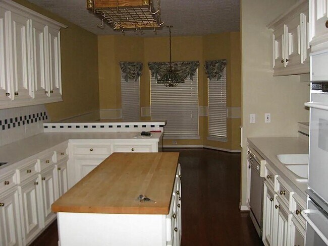 Building Photo - 1830 Mayweather Ln