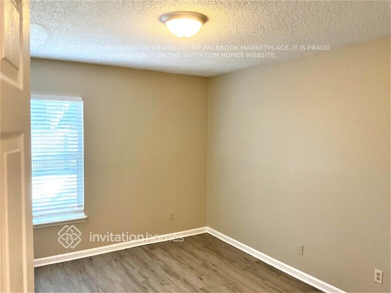 Building Photo - 1370 Pawnee St