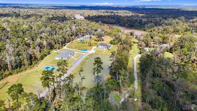 Building Photo - 9825 Fawn Vw Dr