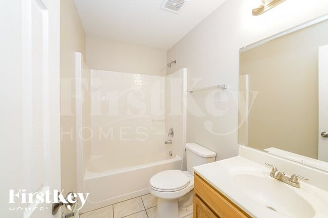 Building Photo - 10714 Opus Dr