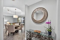 Building Photo - 801 S Olive Ave