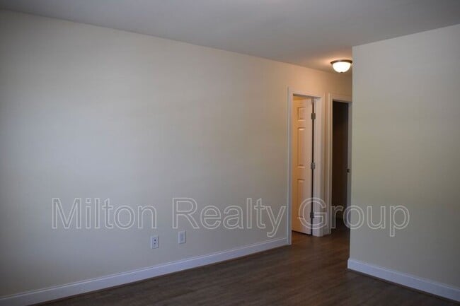 Building Photo - 26 River Stancil Dr