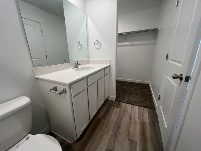 Building Photo - Charming Townhome in Provo, UT