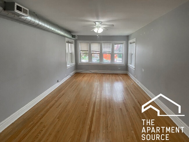 Primary Photo - 4103 W Nelson St