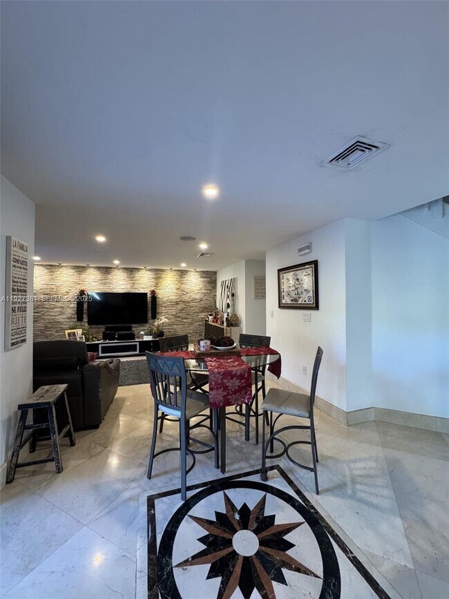 Building Photo - 10973 NW 53rd Ln