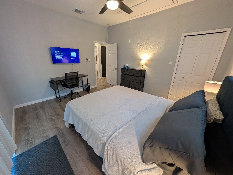 Building Photo - 118 Canadian St