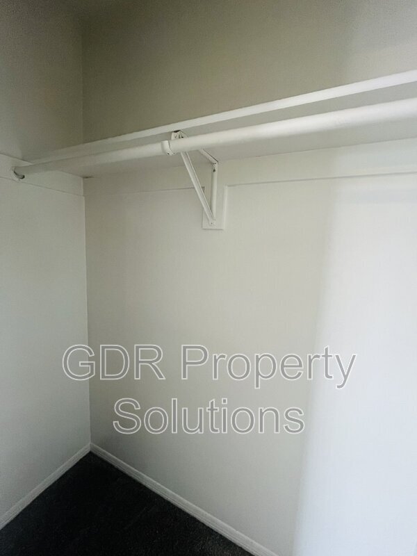 Building Photo - 1116 Coal Ave SW