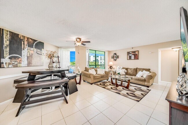 Building Photo - 6372 La Costa Dr