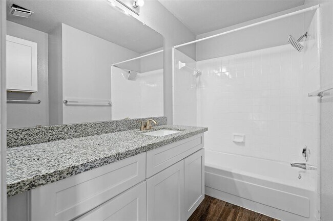 Building Photo - 1806 River Crossing Cir