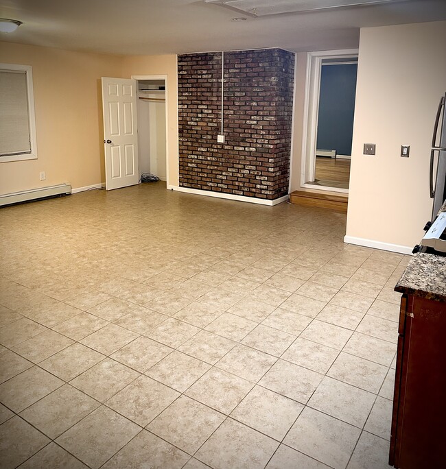 Spacious All Purpose Room - 5 Pearson Ct