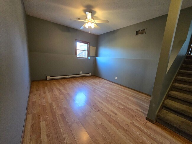 Building Photo - 1501 Northbrook Dr