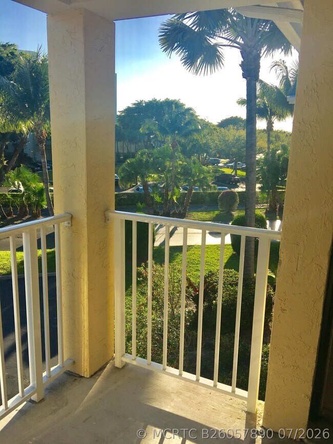Building Photo - 6283 La Costa Dr