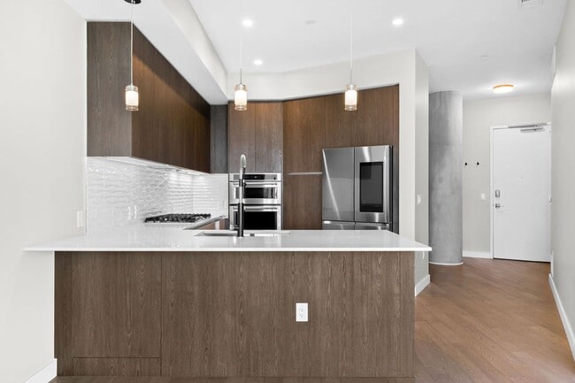 Building Photo - 6th Floor 1BD, 1.5BA Condo at the Lakehouse off Sloan's Lake