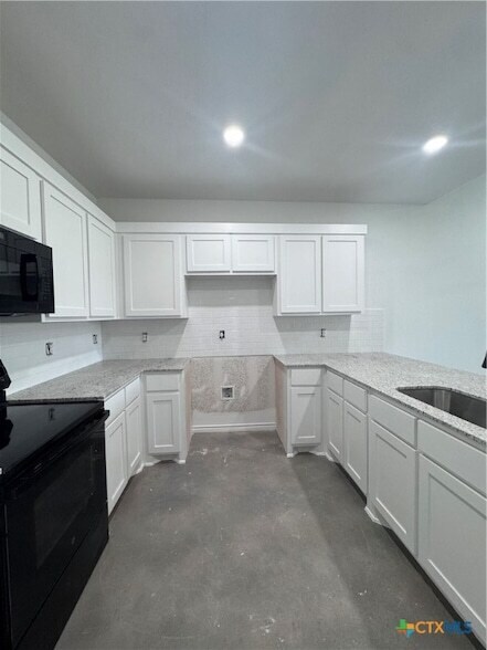 Building Photo - 907 Smoke Tree Ln